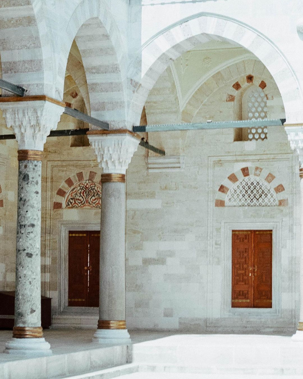 Best Honeymoon Alternative Locations | Unique and Romantic Honeymoon Spots for Couples