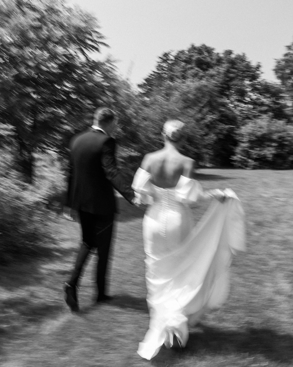 Wedding at the Harding Waterfront Estate | Claire and Lawson Garden Marriage Ceremony