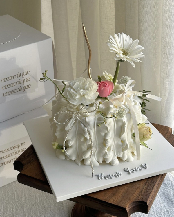 Bows Trend 2024 | Clothes and Hairstyle With Bows Ideas