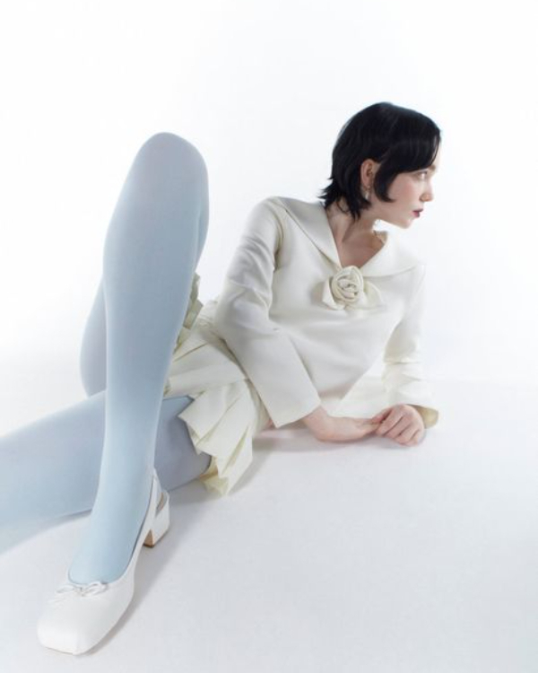 40 Colorful Shoes & Accessories to Brighten Your Bridal Look