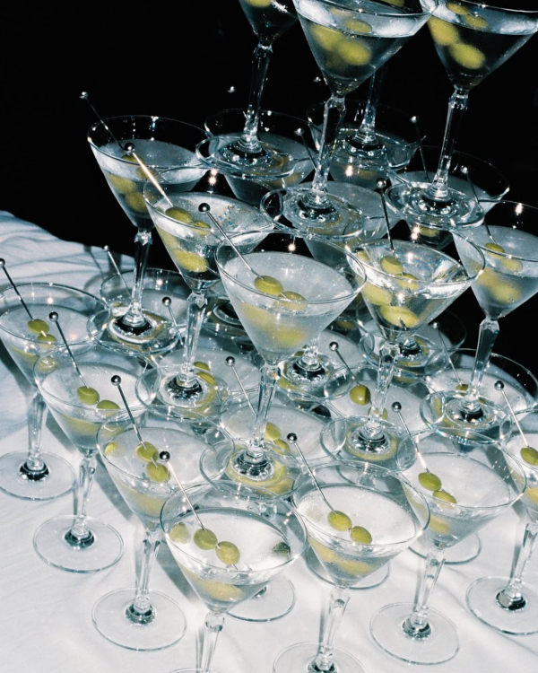 7 Sip-Worthy Cocktails for Every Wedding Style