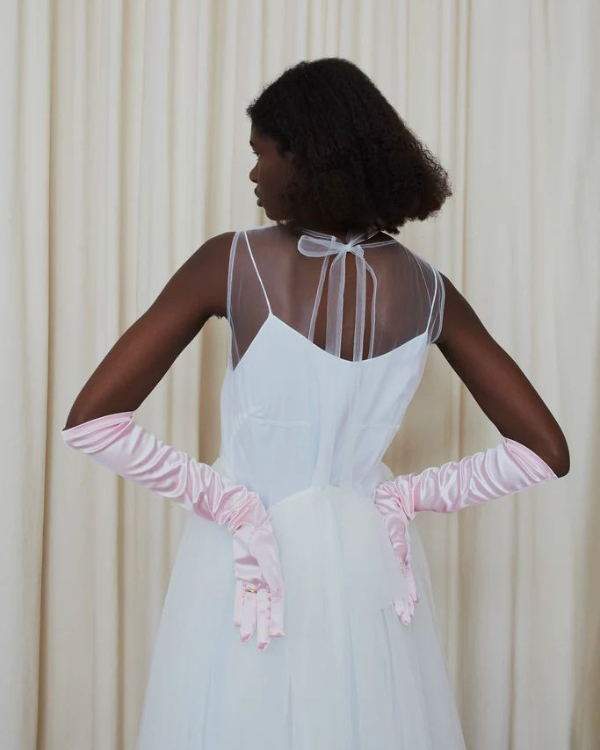 40 Colorful Shoes & Accessories to Brighten Your Bridal Look