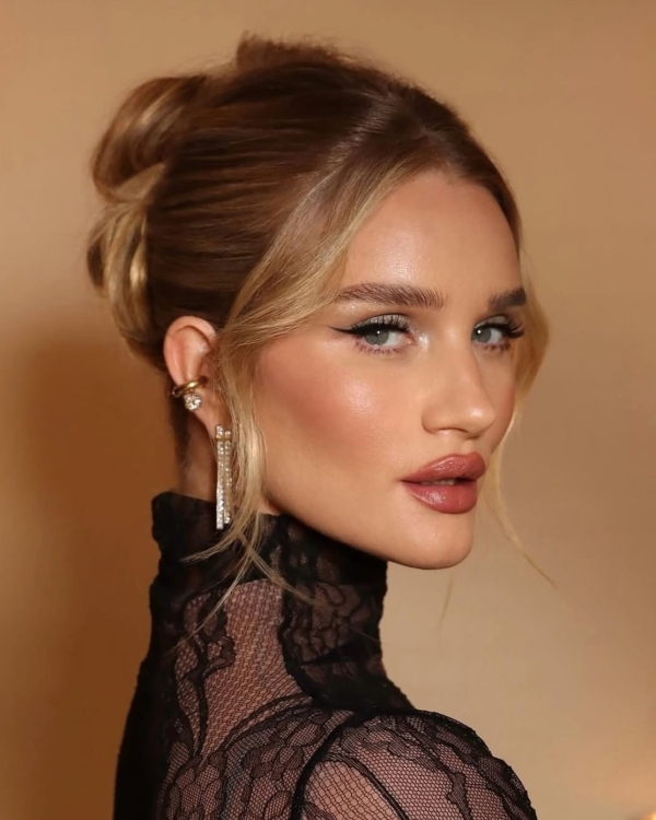 The Bridal Beauty Emergency Kit | 10 Bridal Beauty Essential: From Setting Spray to Sewing Kit