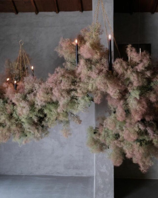 10 Flower Varieties Trending for 2025 Weddings