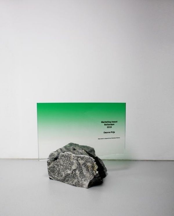 30 Unique Bar Sign Ideas to Elevate Your Wedding Design