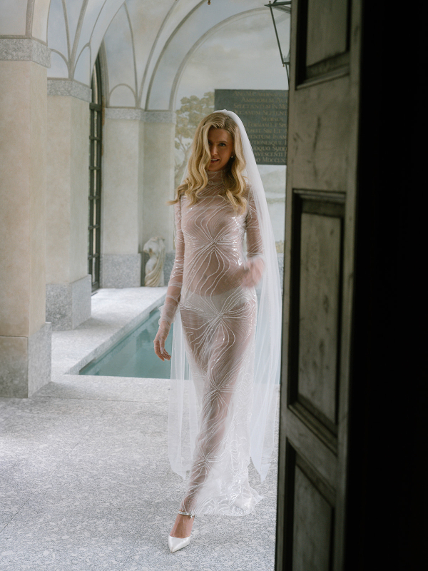 Photographers Beige and Wine