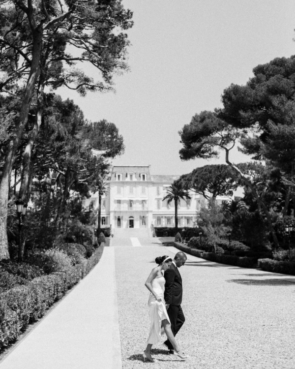 9 Best Wedding Photographers in France | French Luxury Photographers | Photography in Paris | Famous, Professional