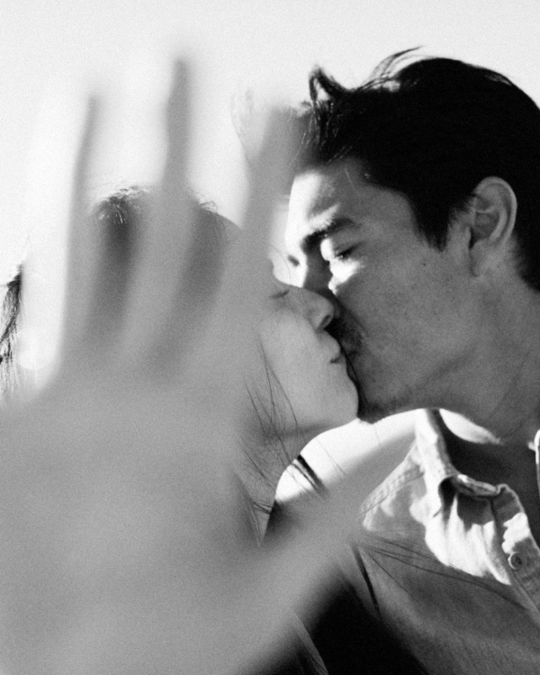 The Pros & Cons of a First Look