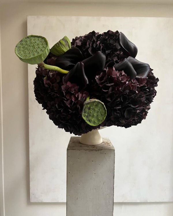 10 Flower Varieties Trending for 2025 Weddings