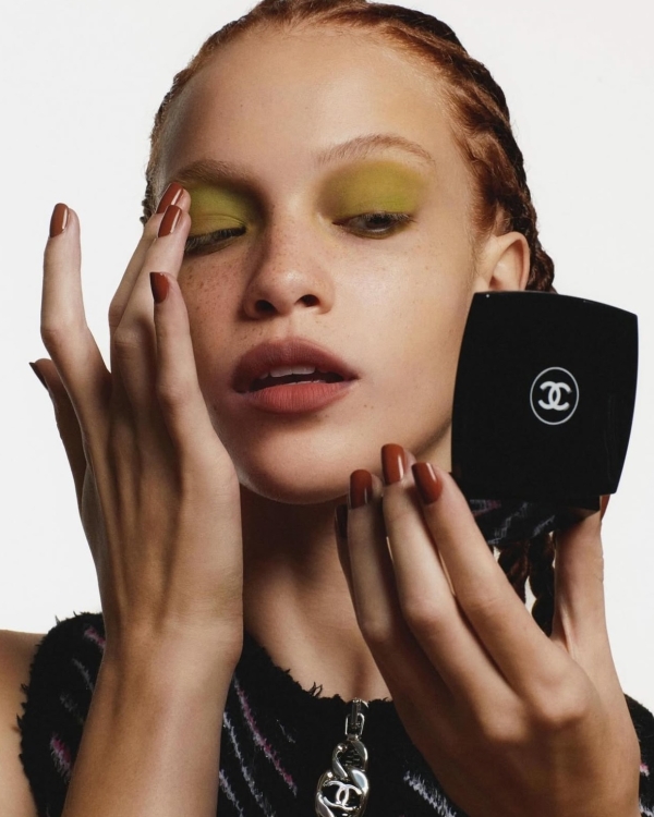 The Bridal Beauty Emergency Kit | 10 Bridal Beauty Essential: From Setting Spray to Sewing Kit