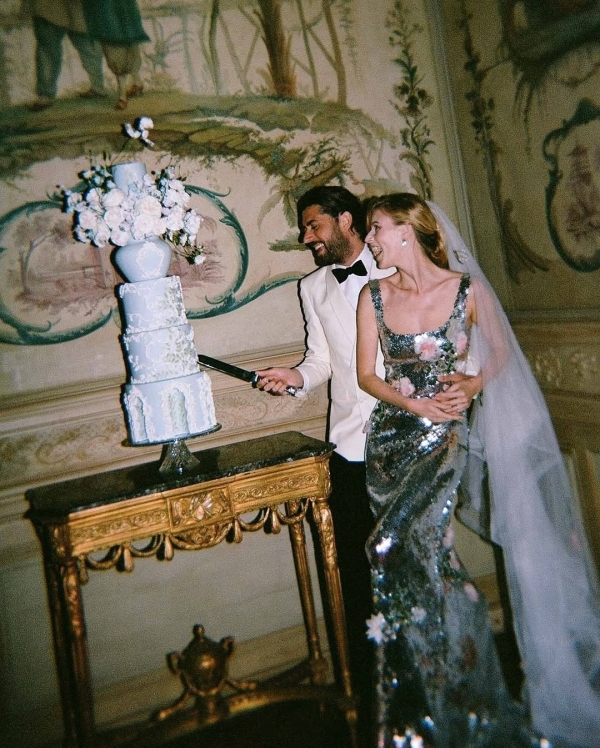 9 Best Wedding Photographers in France | French Luxury Photographers | Photography in Paris | Famous, Professional