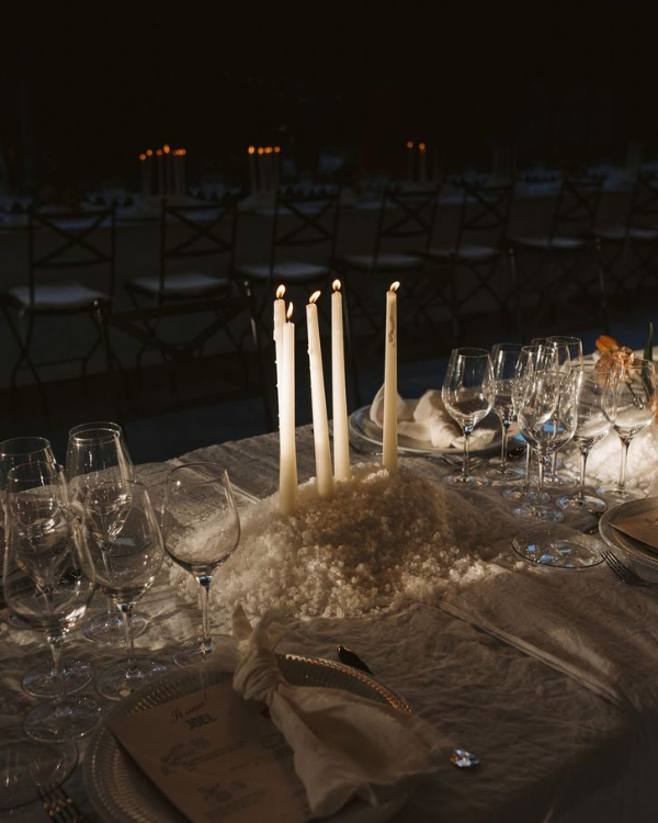 40 Tablescape Design Ideas for Your Winter Wedding