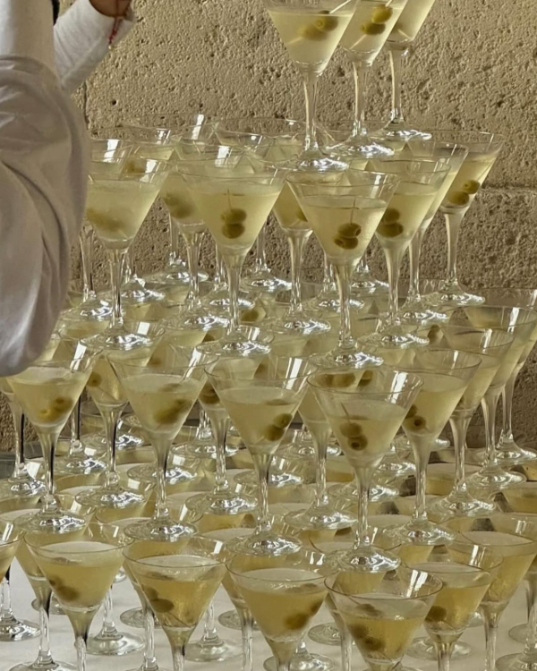 7 Sip-Worthy Cocktails for Every Wedding Style