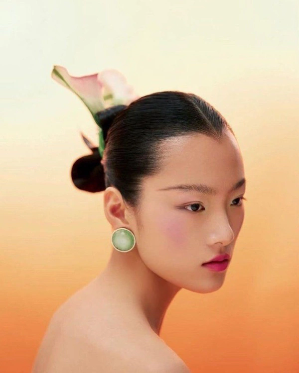 60 Fresh Updo Ideas for the Fashion Bride — photo 1