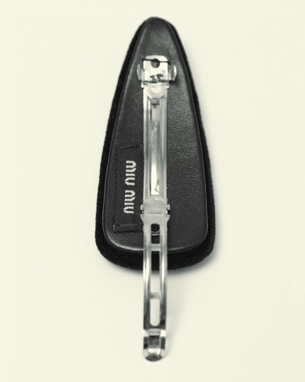 The Bridal Beauty Emergency Kit | 10 Bridal Beauty Essential: From Setting Spray to Sewing Kit