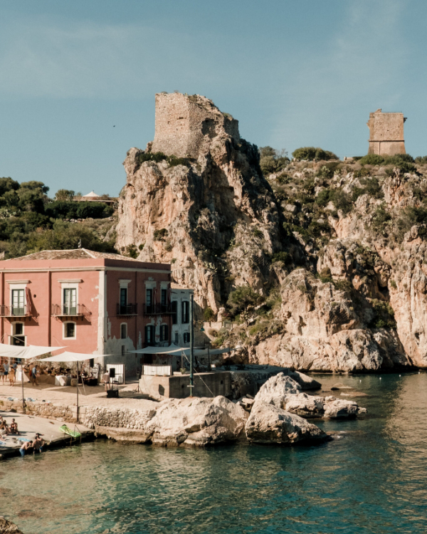 7 Sip-Worthy Cocktails for Every Wedding Style