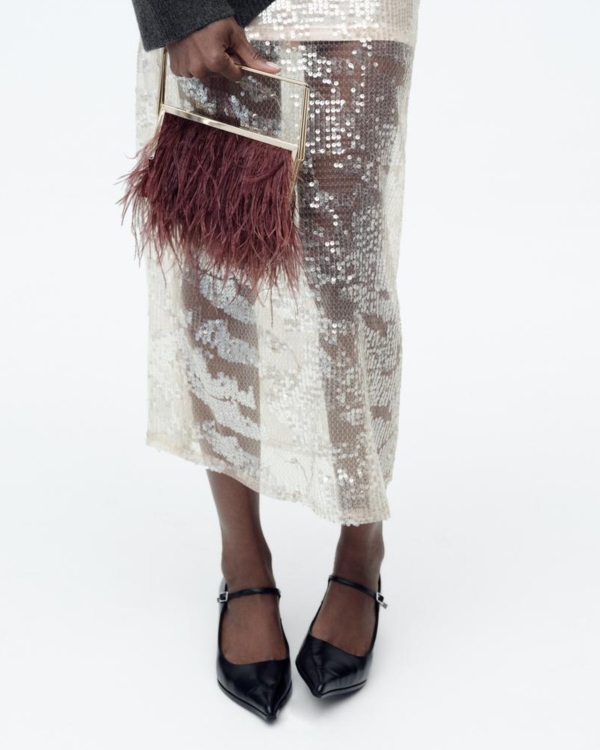 40 Colorful Shoes & Accessories to Brighten Your Bridal Look