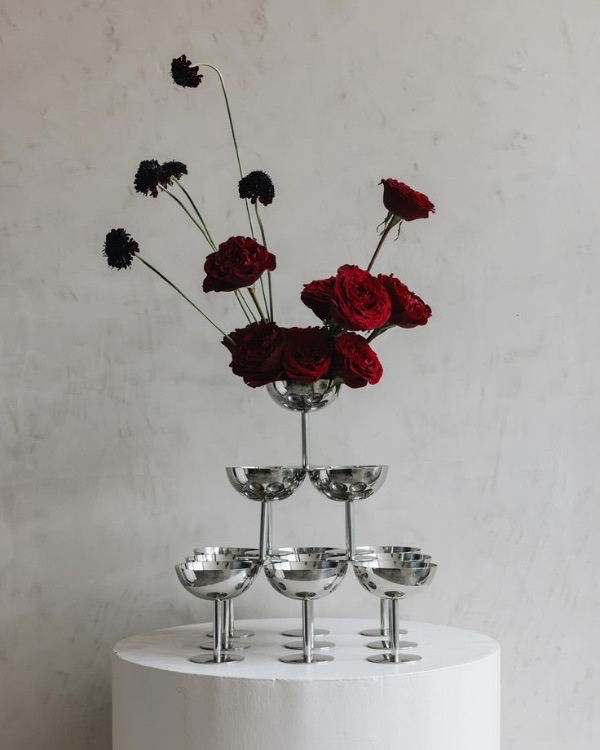 10 Flower Varieties Trending for 2025 Weddings