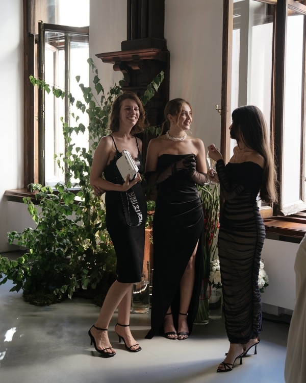 An Elegant Vintage-Style Wedding in a Historic Mansion