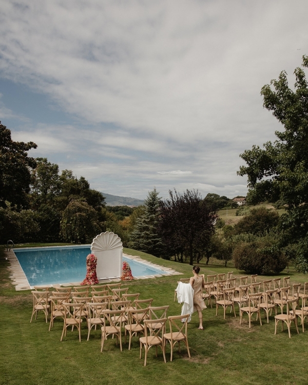 A Vibrant Mermaid-Inspired Wedding in the Basque Country