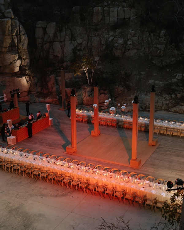 A Sculptural Golden Hour Wedding Along the Cliffs of Cabo