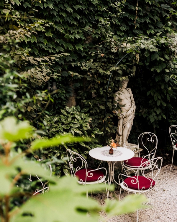 An Intimate Parisian Wedding Amidst an Elegant Château Garden