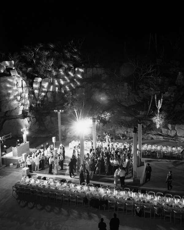 A Sculptural Golden Hour Wedding Along the Cliffs of Cabo