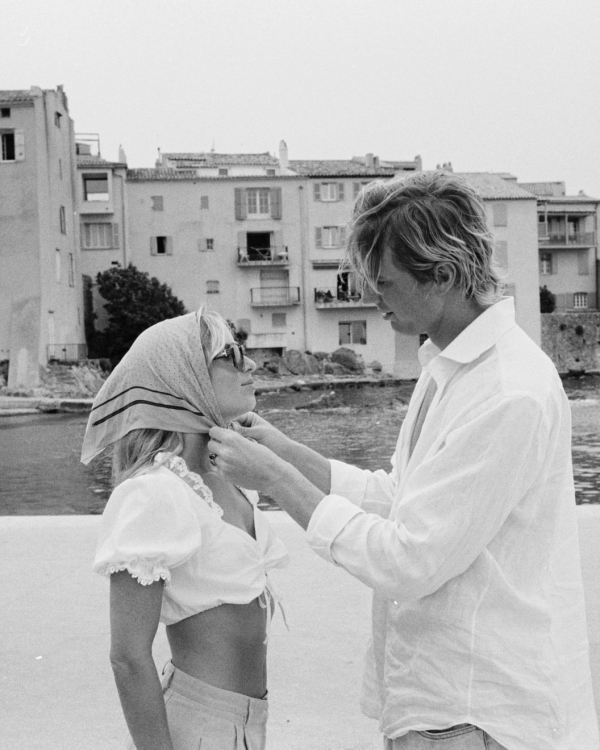 What Are Relationship Offsites? A Complete Guide for Modern Couples