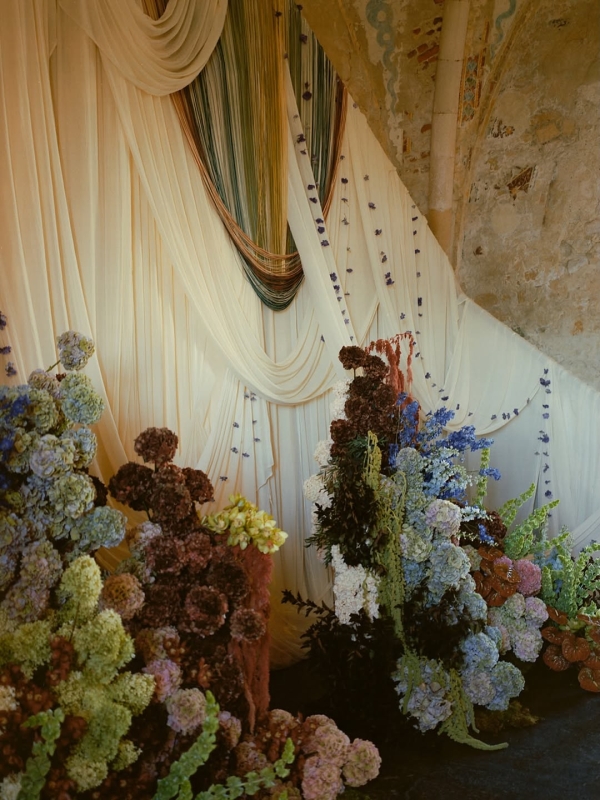40 Creative Wedding Arch & Backdrop Ideas for an Unforgettable Ceremony