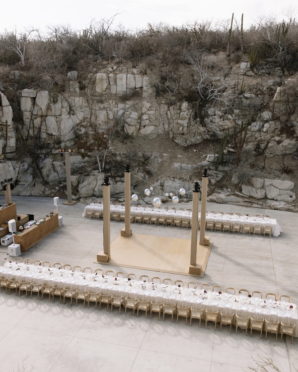 A Sculptural Golden Hour Wedding Along the Cliffs of Cabo