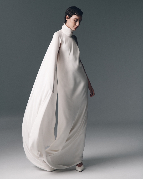 9 Chic Ways to Style Your Bridal Dress for a Winter Wedding