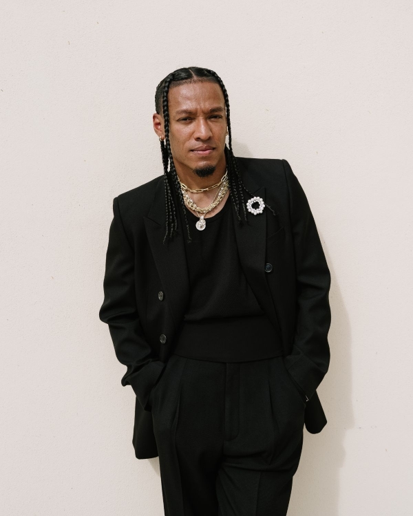 A Sculptural Golden Hour Wedding Along the Cliffs of Cabo