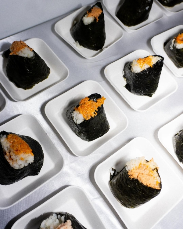 Plan the Perfect Galentine’s Day: 30 Chic Food, Drink, and Decor Ideas