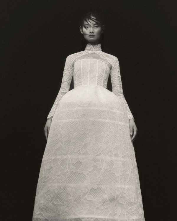 9 Chic Ways to Style Your Bridal Dress for a Winter Wedding