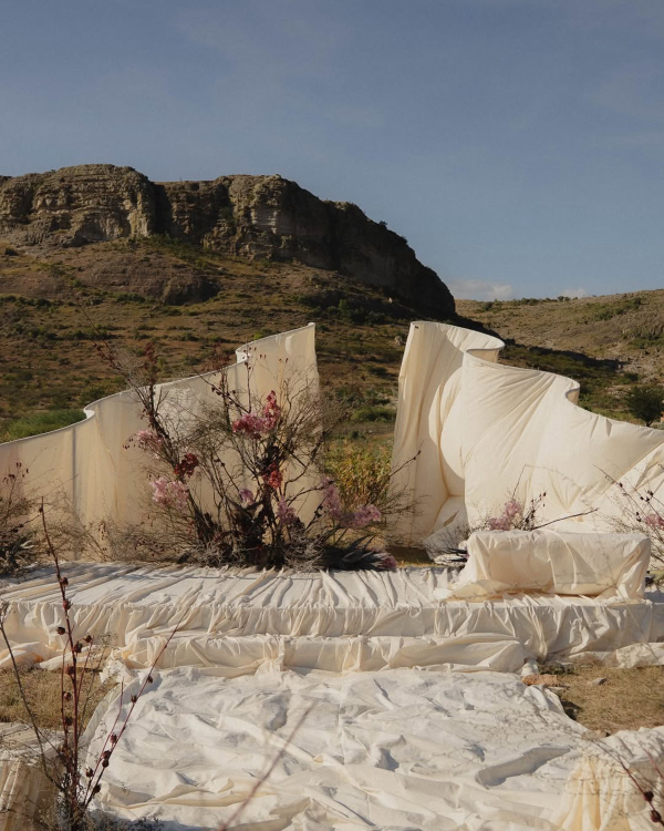 40 Creative Wedding Arch & Backdrop Ideas for an Unforgettable Ceremony