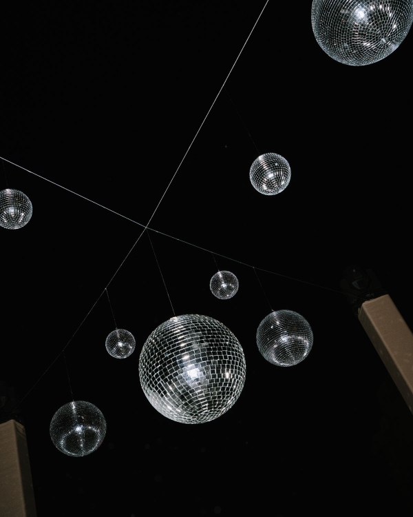 A Sculptural Golden Hour Wedding Along the Cliffs of Cabo