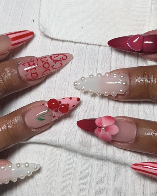 30 Chic Valentine's Day Nail Ideas