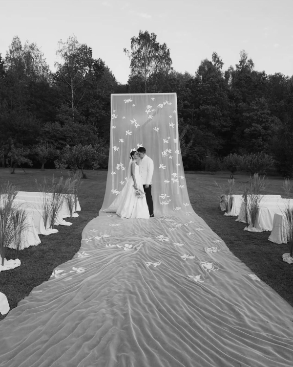 40 Creative Wedding Arch & Backdrop Ideas for an Unforgettable Ceremony