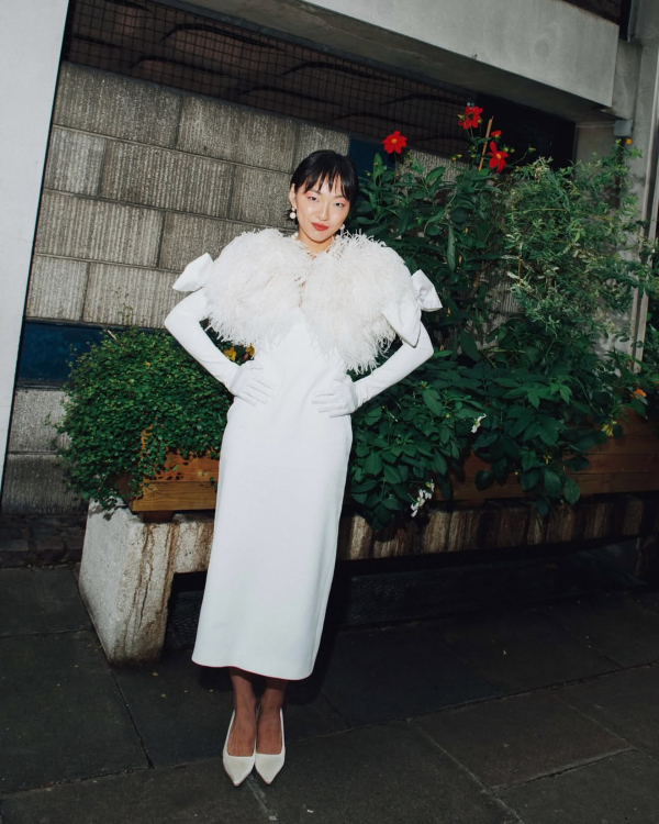 9 Chic Ways to Style Your Bridal Dress for a Winter Wedding