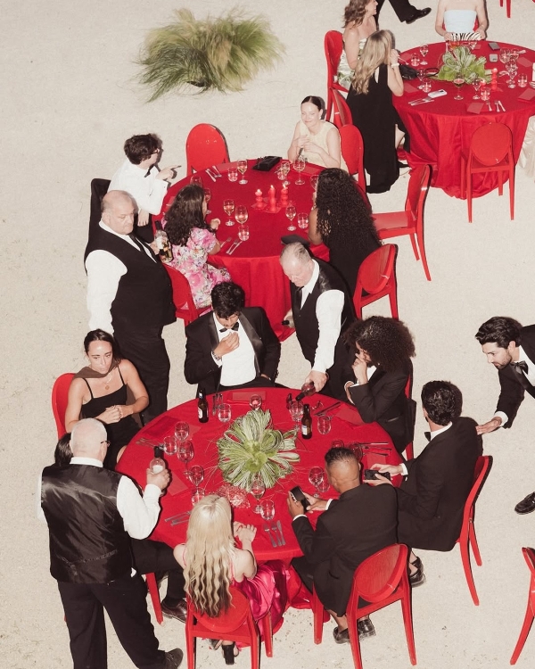 40 Creative Reception Table Layouts for Every Wedding Style