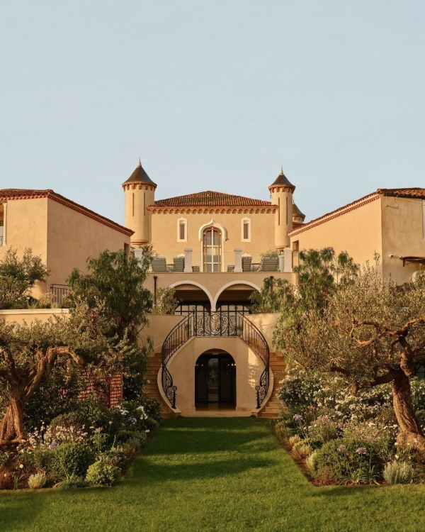 The White Lotus Season 4 Filming Location Confirmed as This Iconic Wedding Venue in France