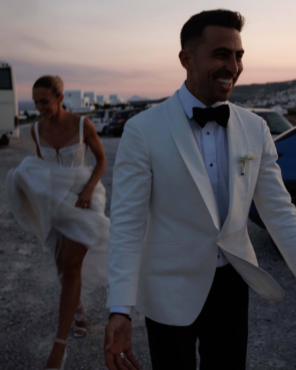 Photographers White on Black Studio