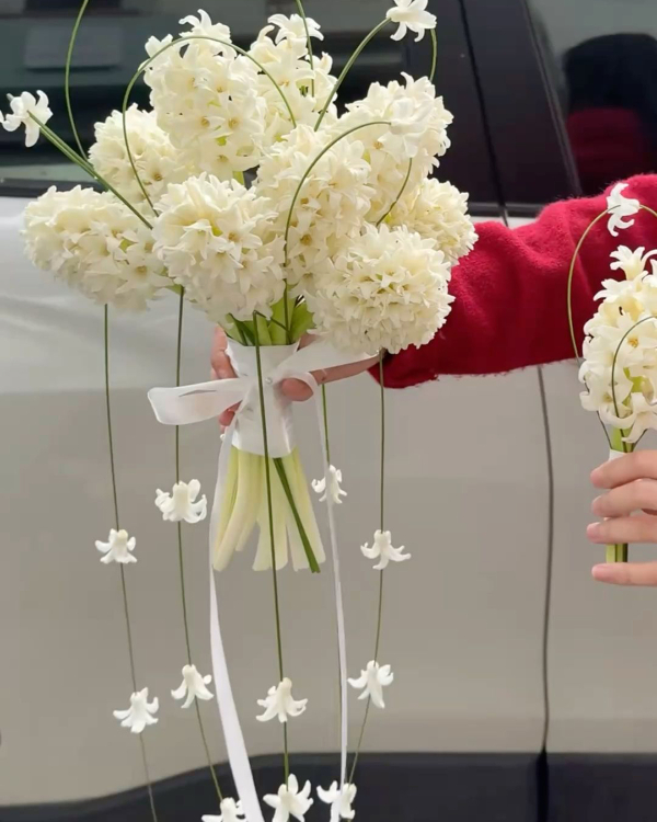 10 Flower Varieties Trending for 2026 Weddings