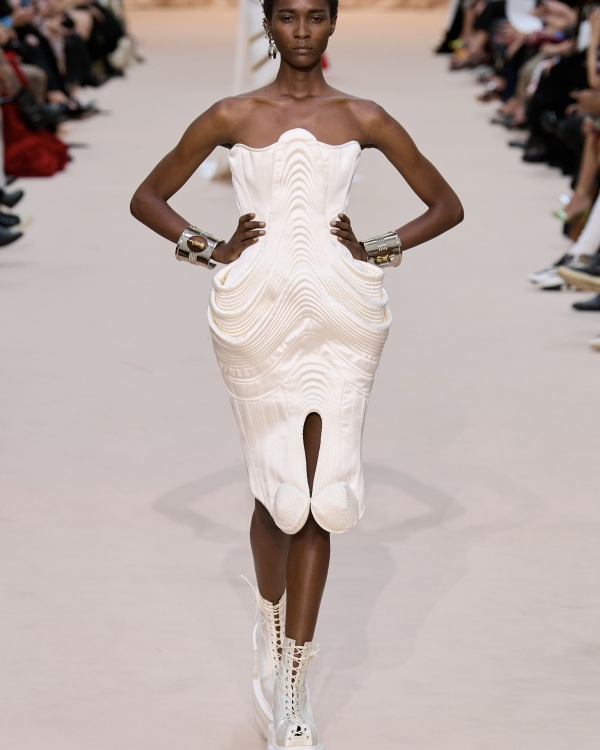 Wedding Looks from Paris Haute Couture F/W 2022