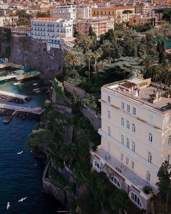 What is a Micro Wedding | What Does It Look Like | Very Small, Romantic Wedding | Little Ceremony