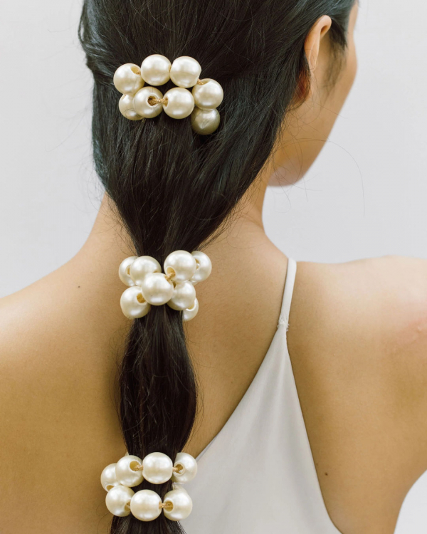 Best Wedding Hair Accessories | Top Modern Bridal Hair Clips, Scrunchies, Headbands
