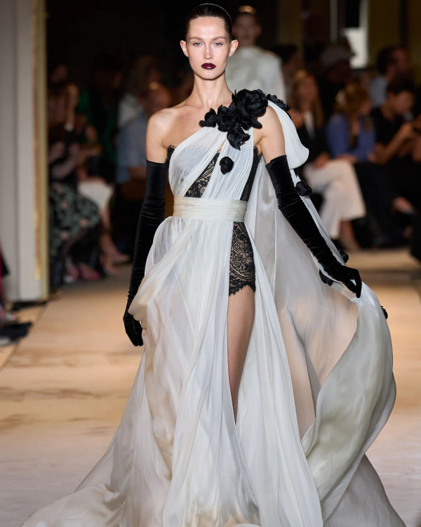 40 Dresses for Brides in Paris Haute Couture Fashon Week 2023 | Wedding Looks, Outfits