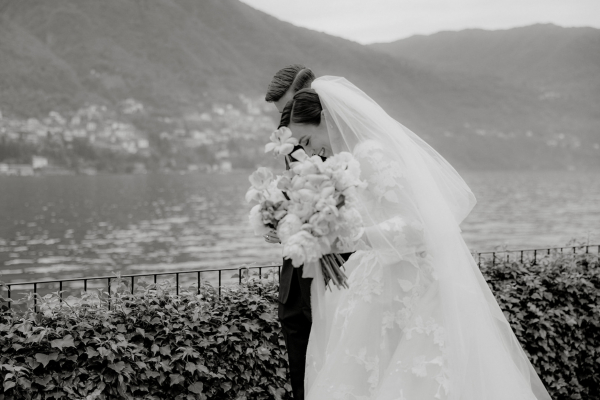 Romantic Wedding in Villa del Balbianello Venue, Lake Como | Italian-Style Photos