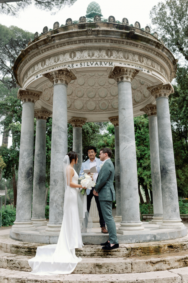 Florists Sara Tusset