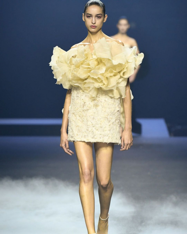 40 Dresses for Brides in Paris Haute Couture Fashon Week 2023 | Wedding Looks, Outfits